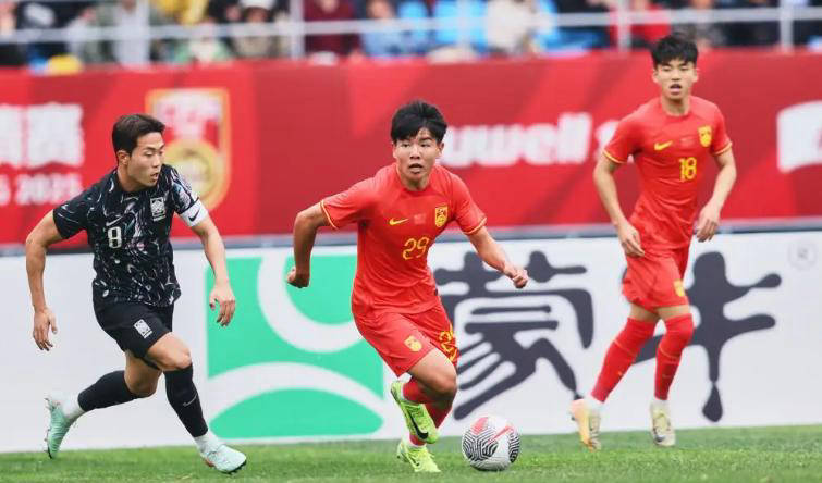 世界杯下注-徐彬归来：中国年轻球员的英超梦与国家队使命