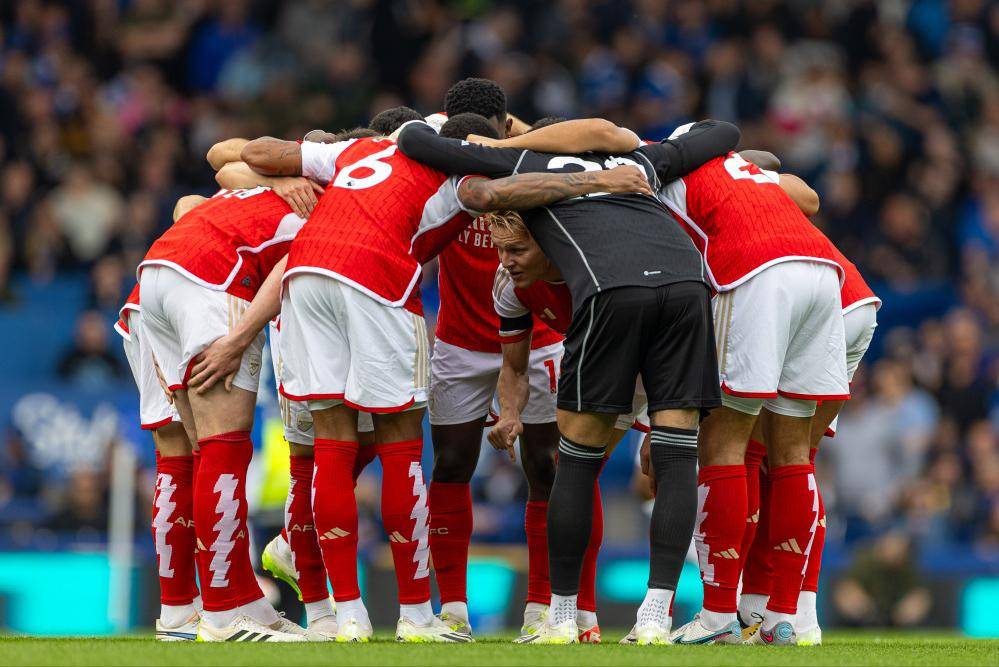 世界杯竞猜-英超回顾：输也要输得明白！又要白忙(máng)一场，枪手这次是如何丢掉冠軍(jūn)奖盃(bēi)的？